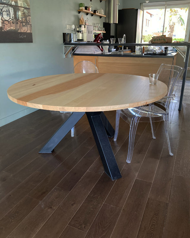 Table ronde tripode industriel PRIX de base: 1250€ réf 3910