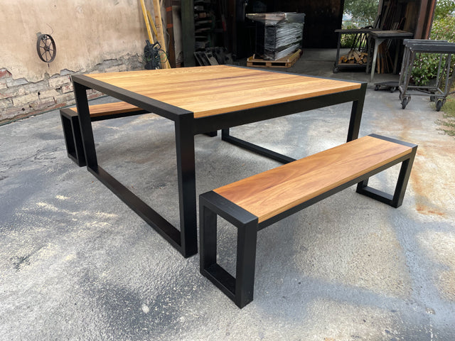 Table design industriel sur mesure PRIX de base : 1050€ réf 3518