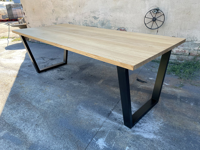 Table industrielle Trapeze PRIX de base: 1450€ réf  3746