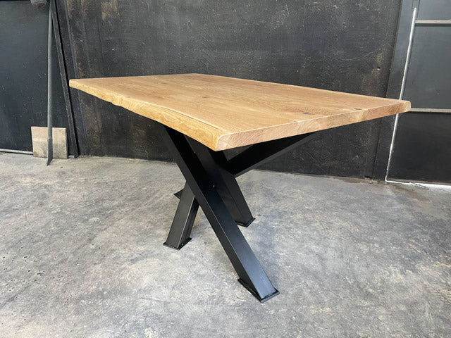 Table piètement MIKADO PRIX de base : 990€ réf 3982