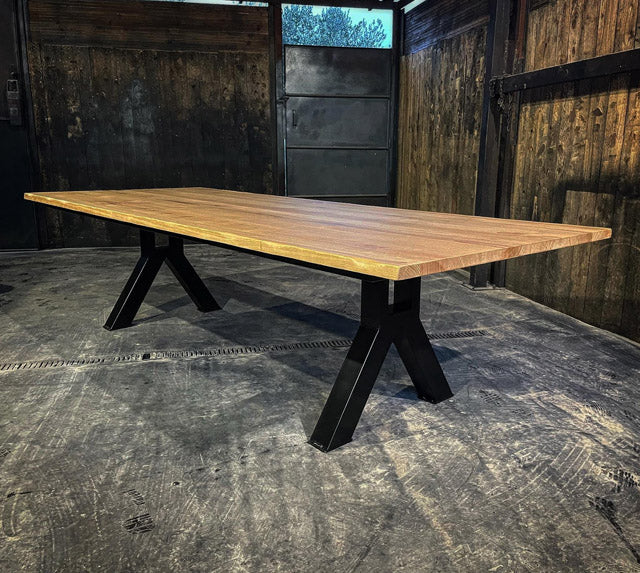 Table industrielle  bois et métal patiné PRIX de base: 1490€ réf 3355