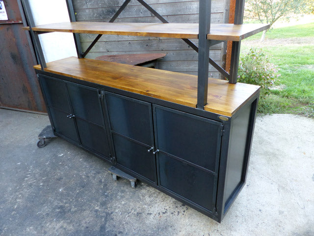 Bibliothèque industrielle. PRIX de base : 1 500 € réf 3056