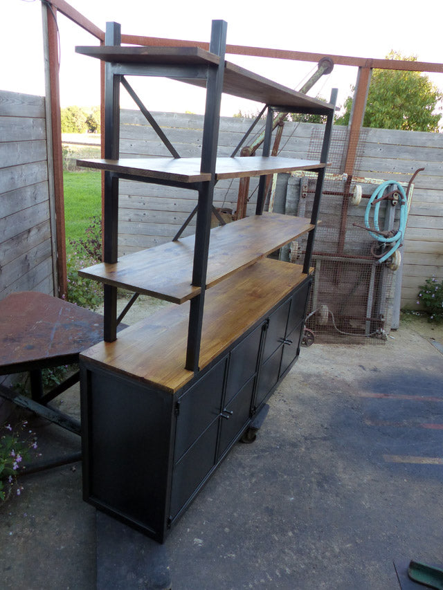 Bibliothèque industrielle. PRIX de base : 1 500 € réf 3056