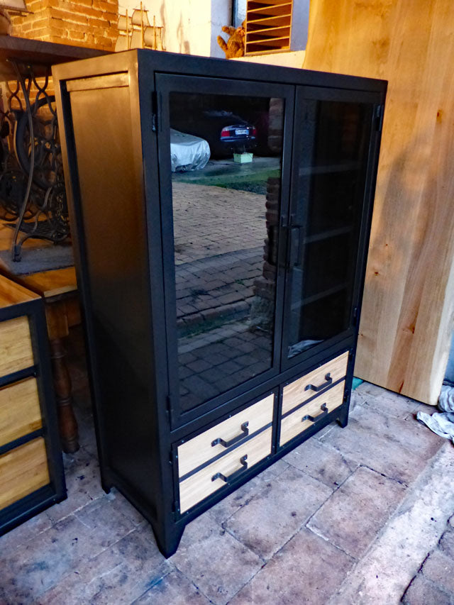 Bibliothèque vitrine 4 portes. PRIX de base : 1 350 € réf 3598