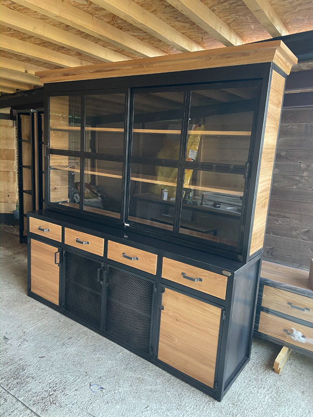 Buffet design industriel 2 corps PRIX de base: 3500€ réf 3701