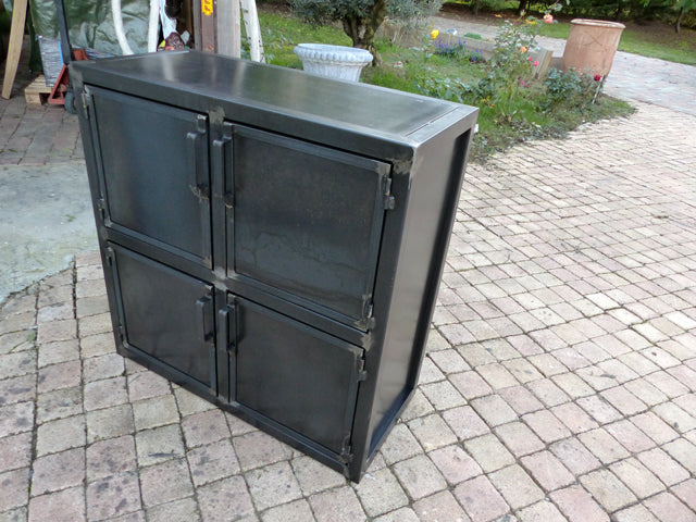 Buffet industriel 4 portes PRIX de base: 750€réf 3225