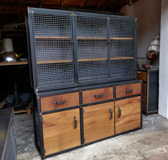 Buffet industriel 2 corps bois métal PRIX de base: 1690€ réf 3066