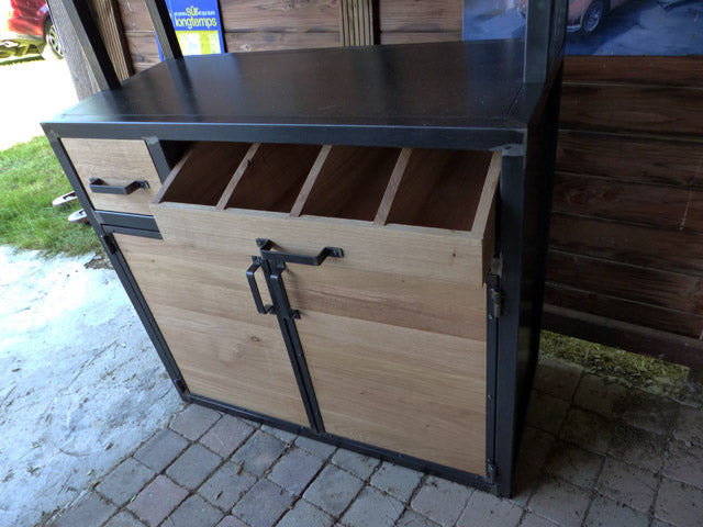 Buffet industriel d'office PRIX de base: 1350€ réf 3383