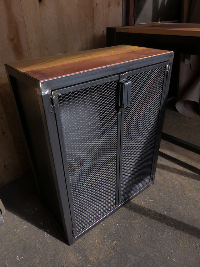 Buffet industriel PRIX de base: 690€ réf 3311