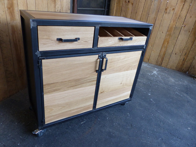 Buffet  de service sur roulettes PRIX de base: 1190€ réf 3426