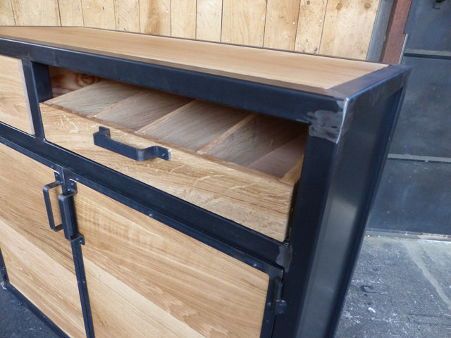 Buffet  de service sur roulettes PRIX de base: 1190€ réf 3426