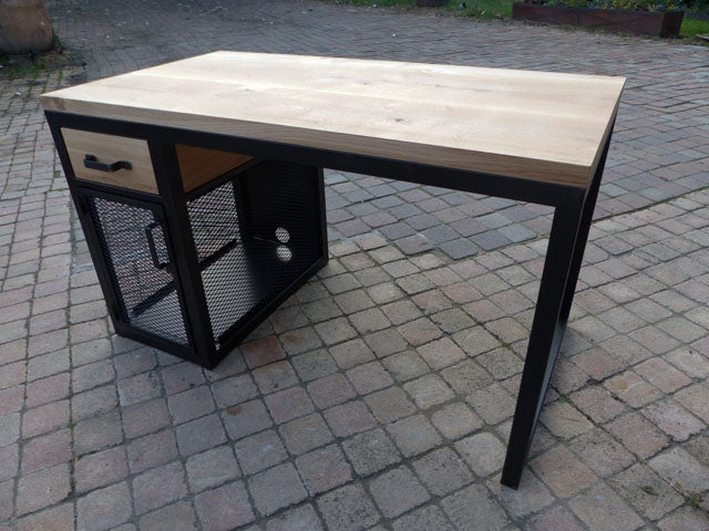 Bureau design industriel PRIX de base: 990€ réf 3585