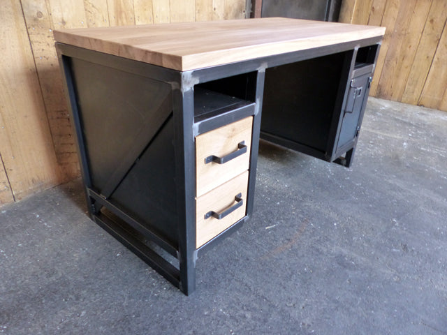 Bureau industriel bois et mètal double caisson PRIX de base:1290€ réf 3425