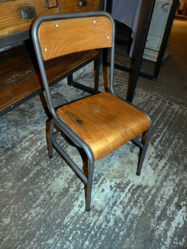 Chaise industrielle d'atelier 1950