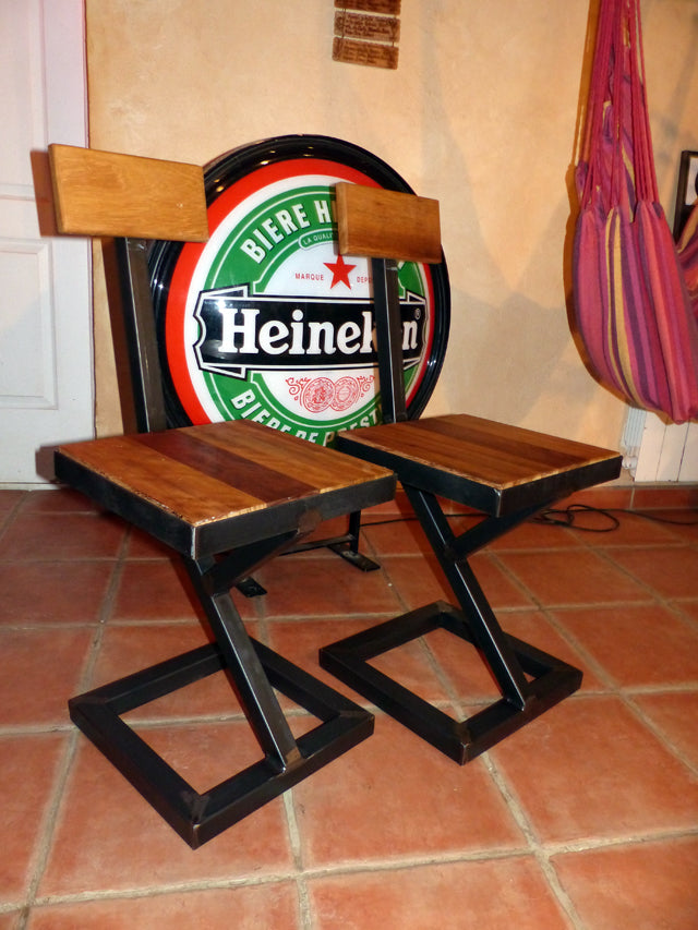 Chaise industrielle PRIX: 130€ pièce réf 3097