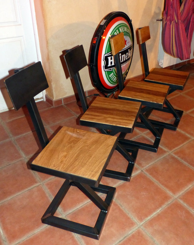 Chaise industrielle PRIX: 130€ pièce réf 3097