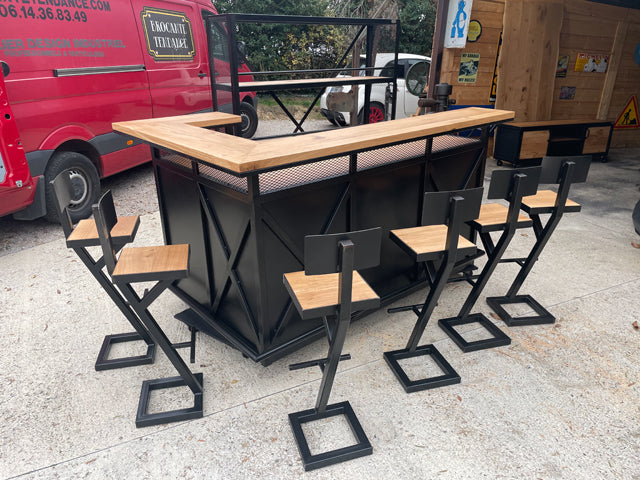 Comptoir façade ajourée PRIX de base: 2550€ réf 3945