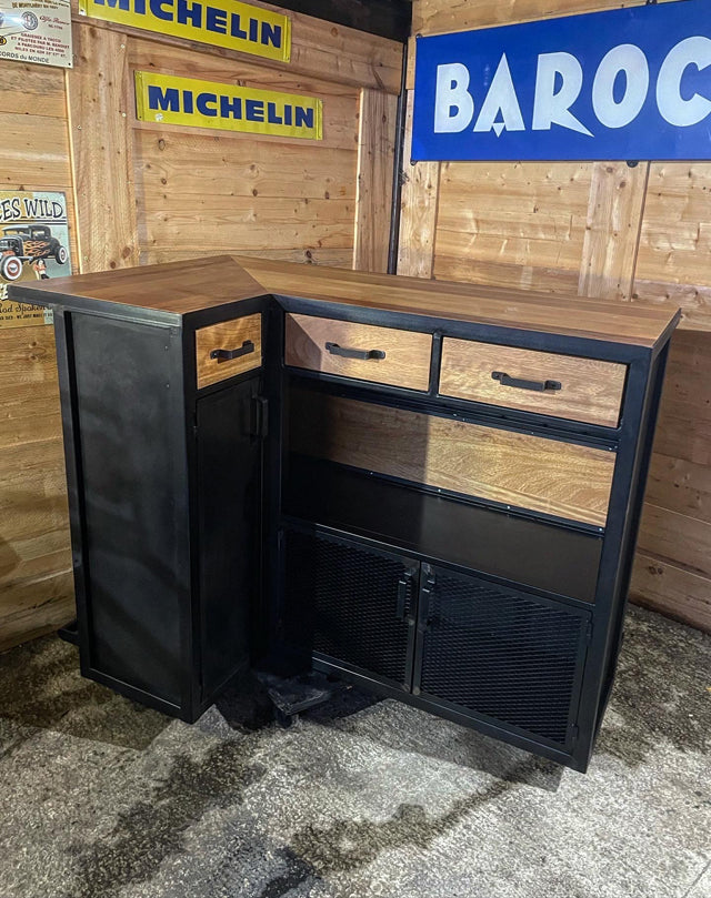 Buffet / Comptoir industriel. Réf: 2596. Prix de base : 1690€ - BROCANTETENDANCE -