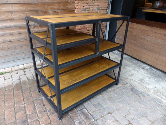 Etagère présentoir  de magasin PRIX de base: 800€ réf 3407