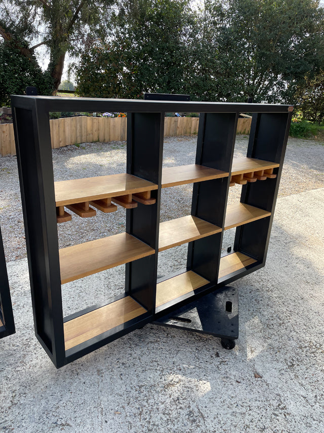 Etagére arrière de comptoir mural  PRIX de base : 990€ réf 4019