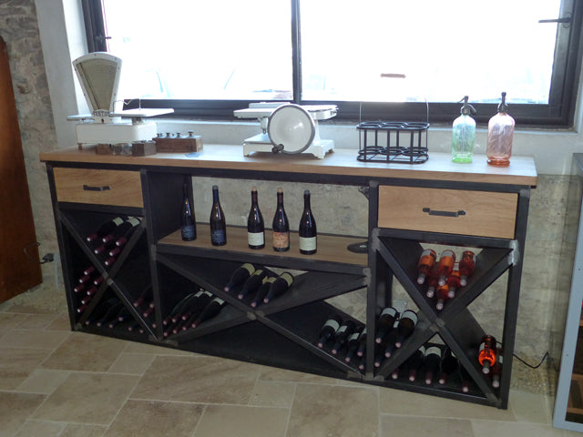 Buffet industriel cave à vin PRIX de base: 1700€ réf 3403