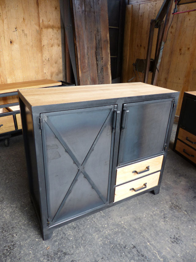 Buffet industriel 2 portes et 2 tiroirs PRIX de base: 1090€ réf 3468