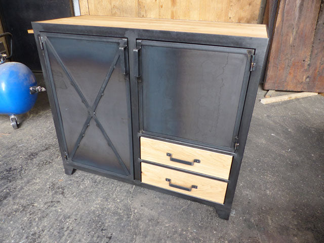 Buffet industriel 2 portes et 2 tiroirs PRIX de base: 1090€ réf 3468