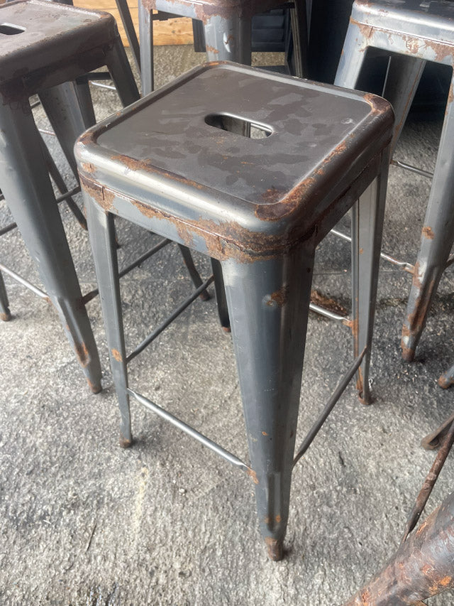 Lot de 8 tabourets bar métal