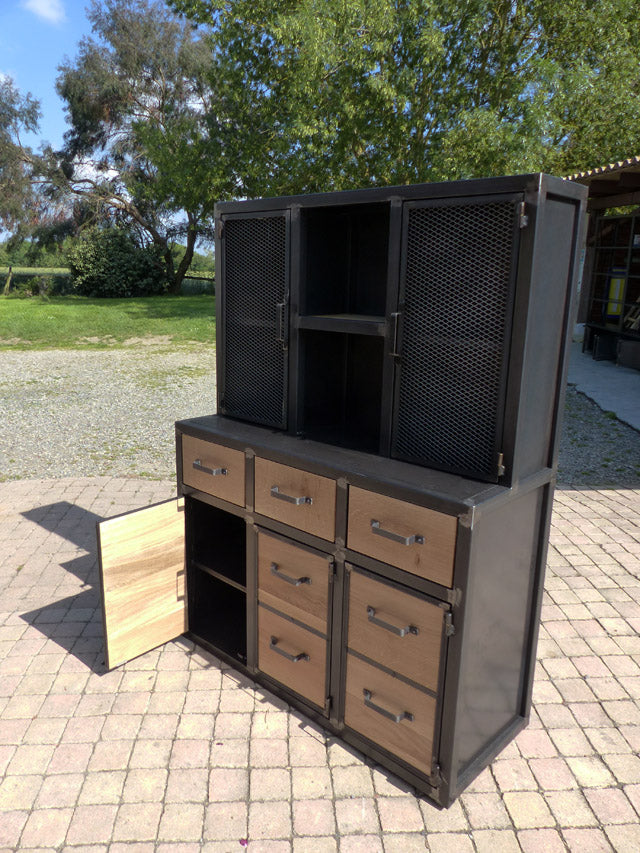 Buffet industriel métal & chêne PRIX de base: 1450€ réf 3367