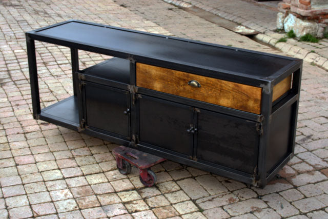 Meuble tv industriel PRIX de base: 990€réf 2323