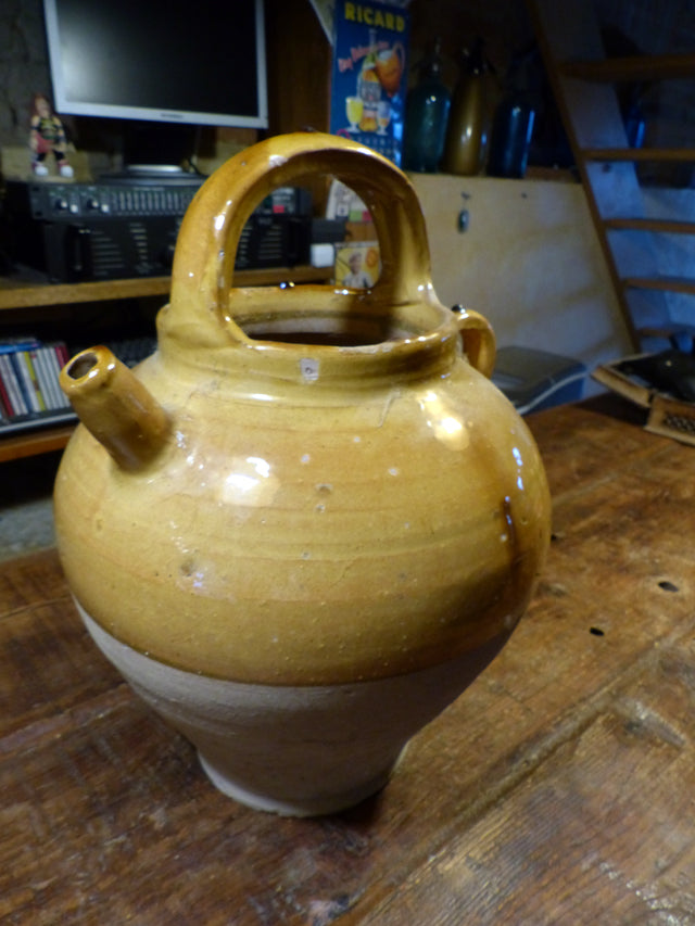 Pot à l'huile et à graisse vernisè