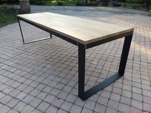 Table industrielle modèle " confèrence" PRIX de base: 1590€ réf 3504