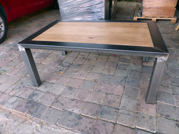 Table basse industrielle métal et bois  PRIX de base: 490€ réf 2598