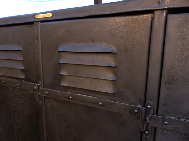 Vestiaire industriel rivetè  4 portes 1930