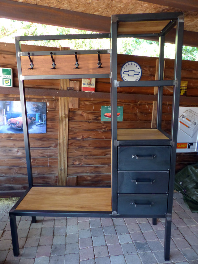 Vestiaire industriel bois et métal PRIX de base: 1500€ réf 3414